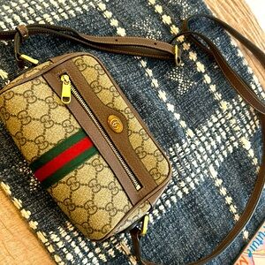 Gucci Cross Body Bag
